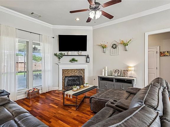 3rd image of 28436 Loiret Ct