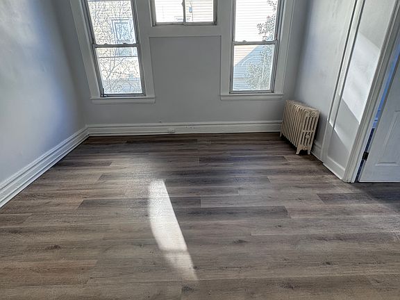 4th image of 71 Halstead St APT 1
