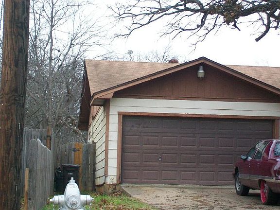 2nd image of 2744 Canton Dr