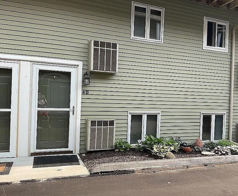 1st image of 125 Wa Wee Nork Dr APT 4B