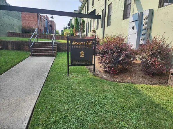 238 Willow St Suite 202, Mount Airy, NC 27030