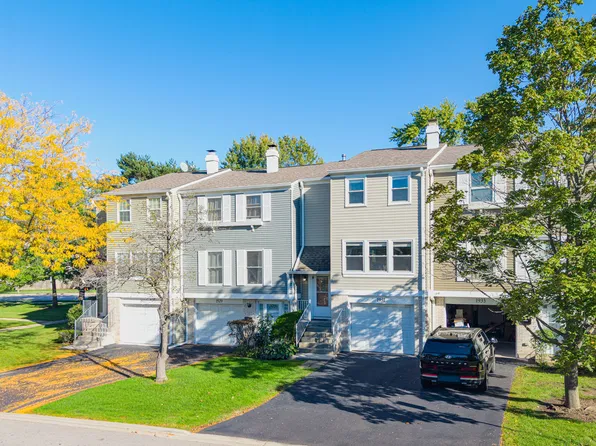 1931 Farnham Ct, Schaumburg, IL 60194