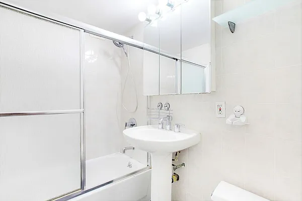Sold by RES New York | media 4