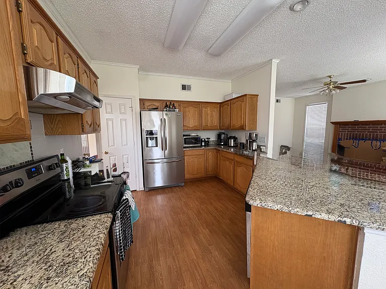 2212 Chasefield Dr — Photo 4