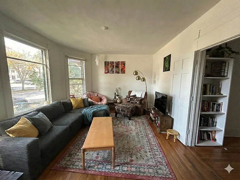 217 N Livingston St — Photo 5