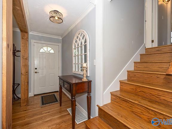 4th image of 2013 Woodmore Dr SE