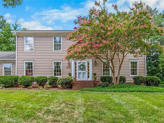 5th image of 1203 Brookfield Ct