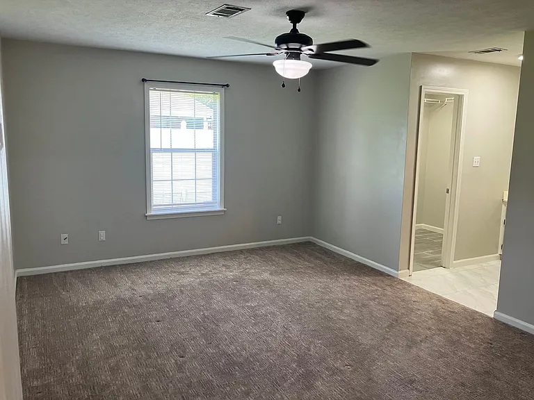 867 McNeece St — Photo 8