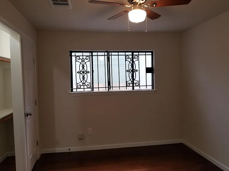 6830 Greenhurst St — Photo 21
