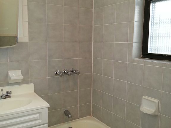4th image of 2576 41st St #3H