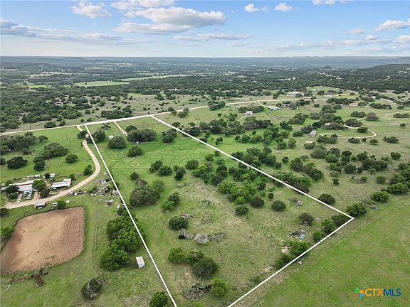 5th image of 601 Seven Ranch Rd
