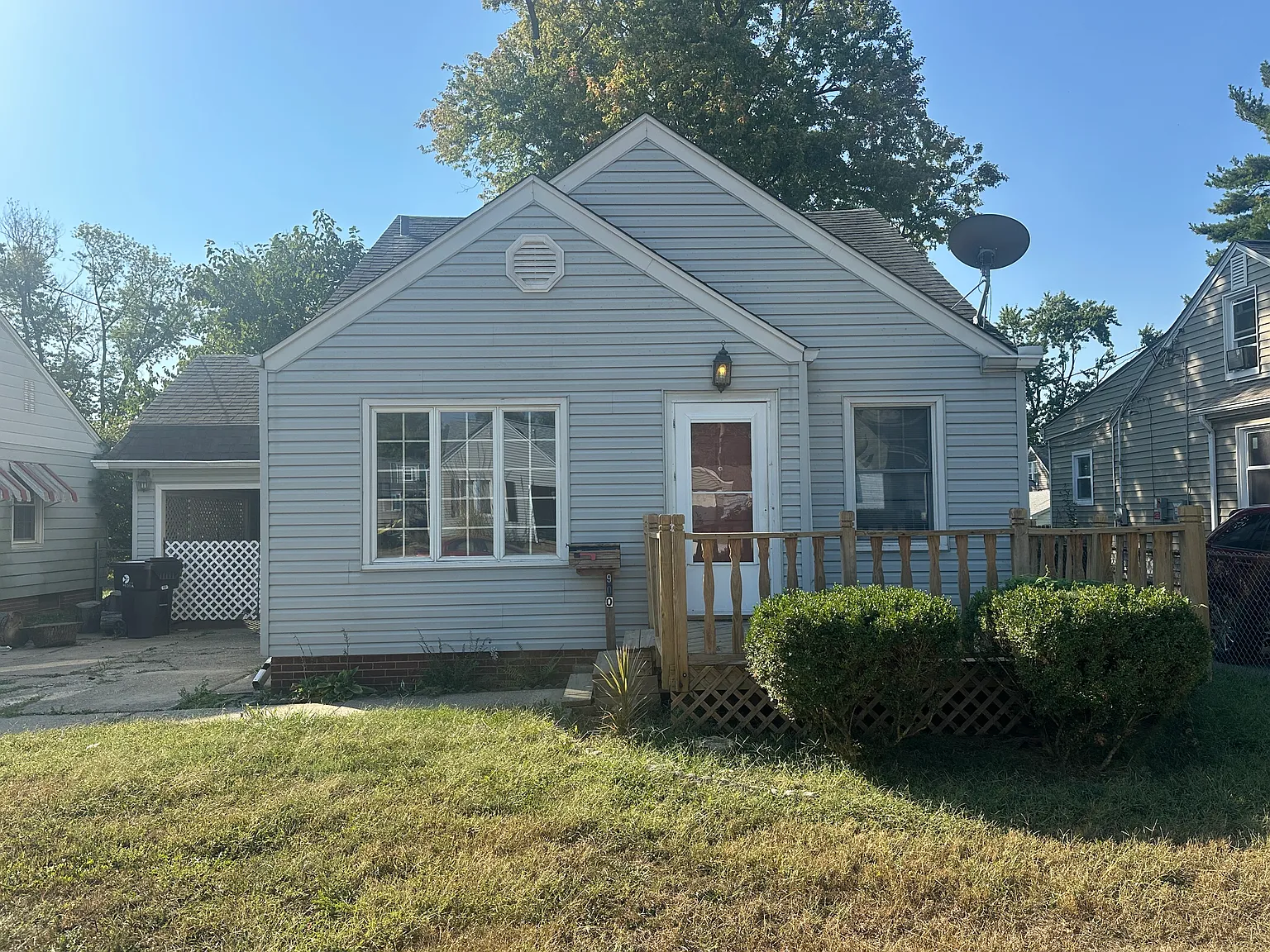 900 E Fairoaks Ave photo 1