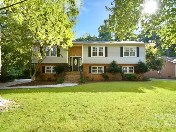 7517 Cornwallis Ln, Charlotte, NC 28270