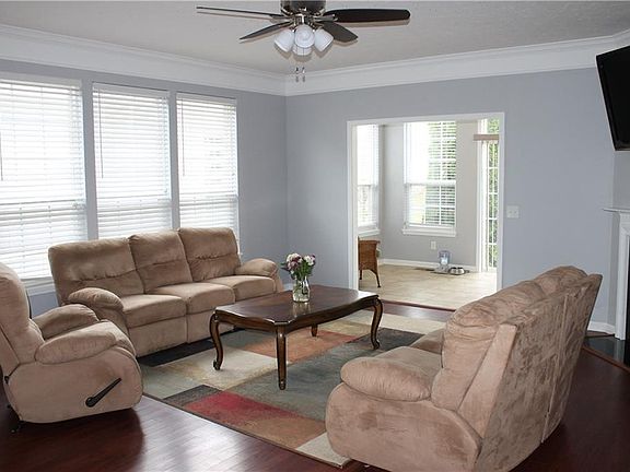 5th image of 13480 Cuppertino Ln