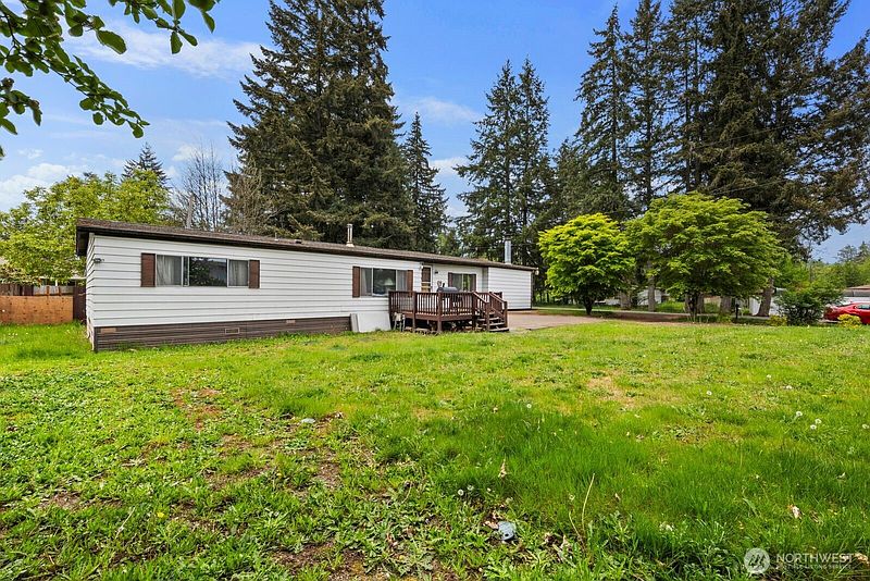 3rd image of 2641 Scotlac Drive SW