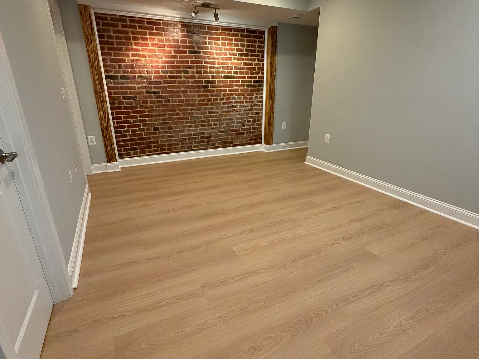 1221 Otis Place NW — Photo 4