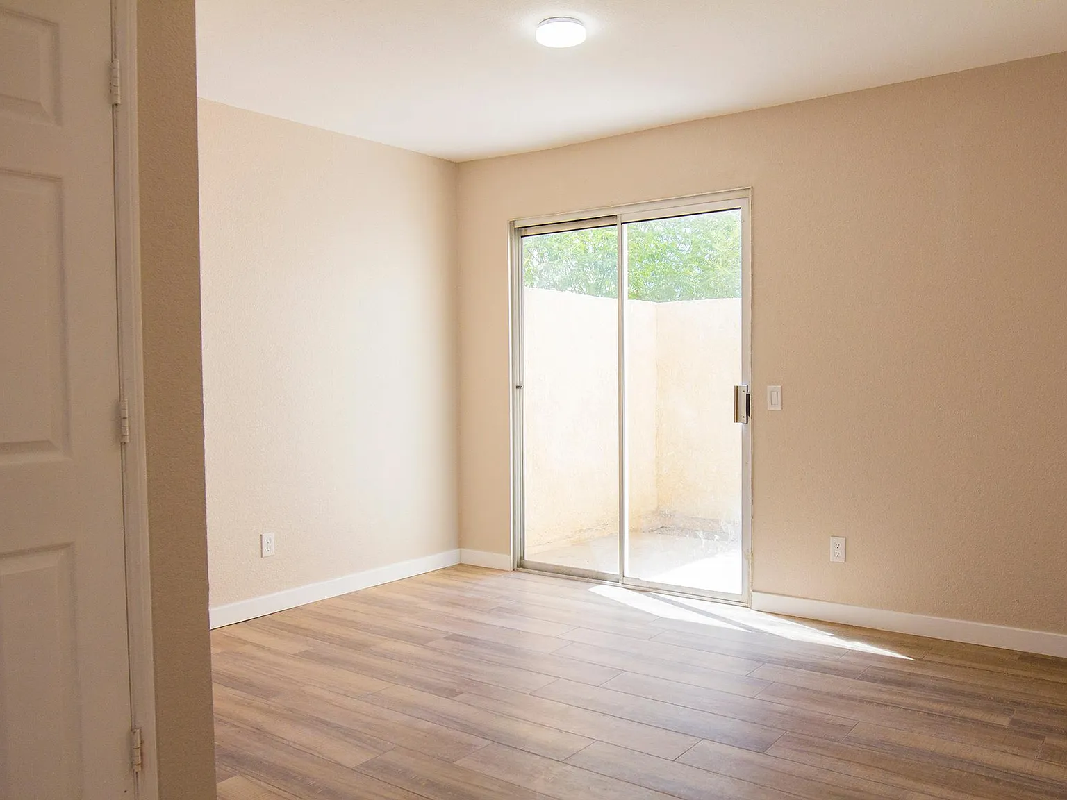 33375 Moreno Rd — Photo 4