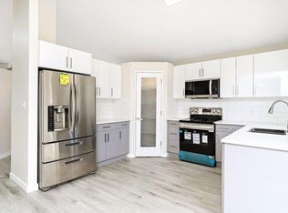 12828 144th Ave NW, Edmonton, AB T6V1C7