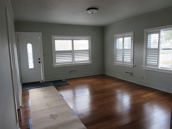 3rd image of 203 Division St