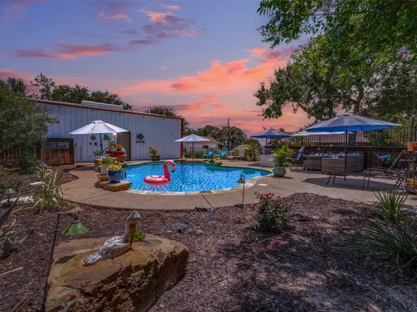 3309 Hummingbird Ct, Granbury, TX 76049