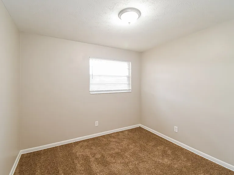 4415 Argentine Dr N — Photo 12