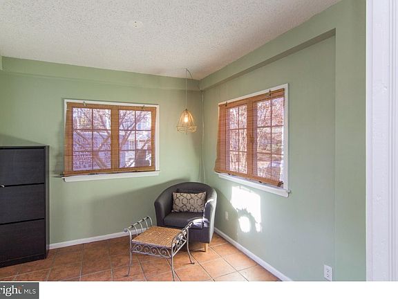 5th image of 346 W Mount Airy Ave