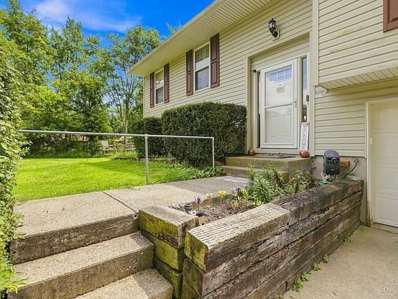 3rd image of 1277 Blue Ridge Way