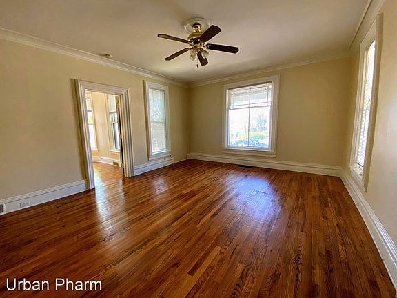 3rd image of 314 Cherry St SE APT 4