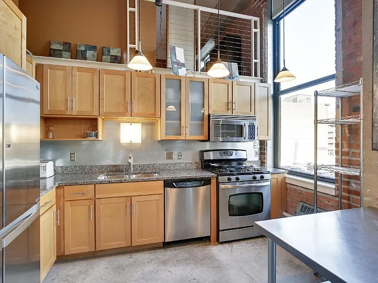 250 Park Ave #213 — Photo 6