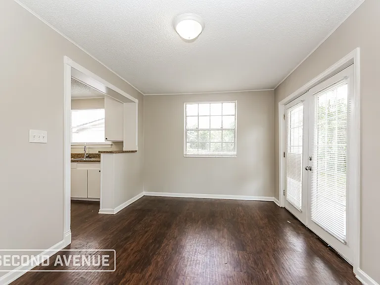 1021 Lake Forest Blvd — Photo 7