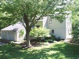 5560 N Ridge View Dr, Janesville, WI 53548