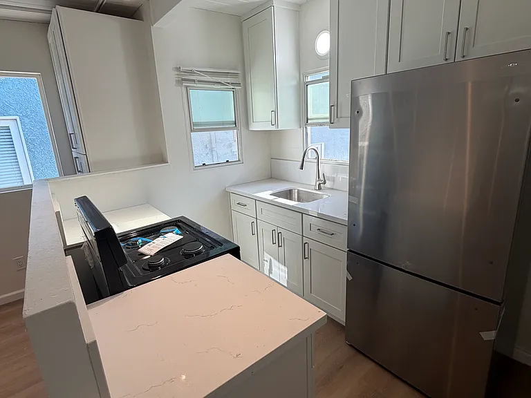 128 Virginia St #F — Photo 2