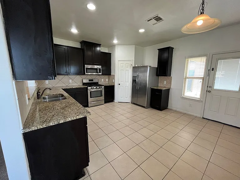 23023 Black Mountain Ash Ct — Photo 7