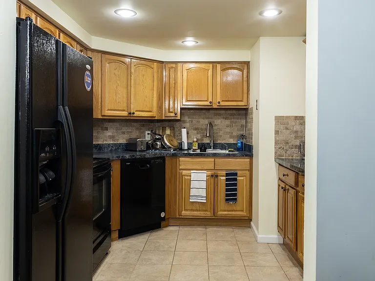 166 Jamestown Rd — Photo 15