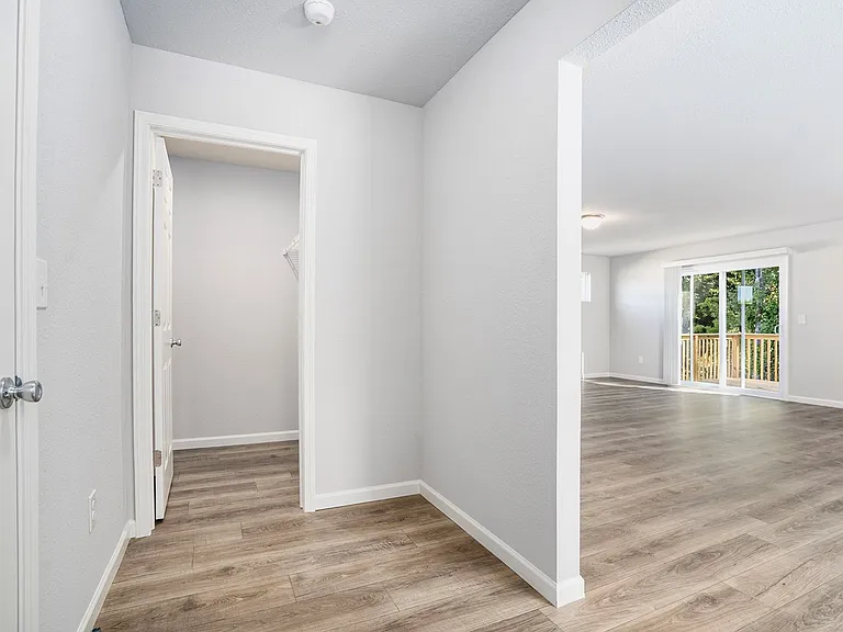 8191 Crestbrook Ct — Photo 27