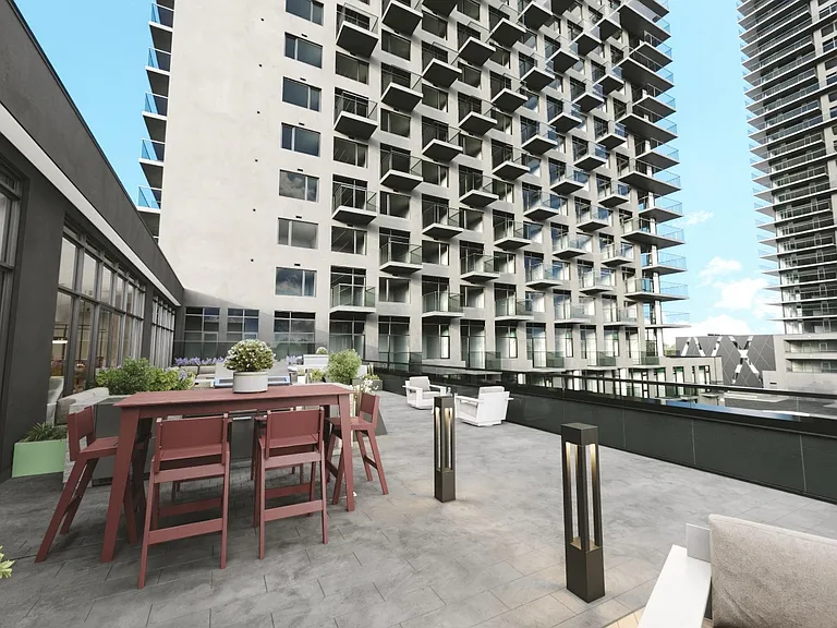 280 Montgomery St — Photo 24