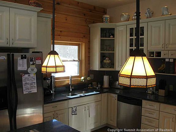 3rd image of 1594 GEORGIA Drive