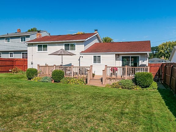 3rd image of 3313 King Richard Dr