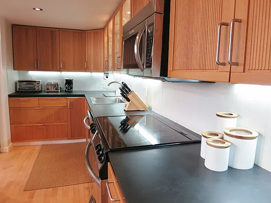 Sold by Brooklyn Heights Real Estate Inc | media 18