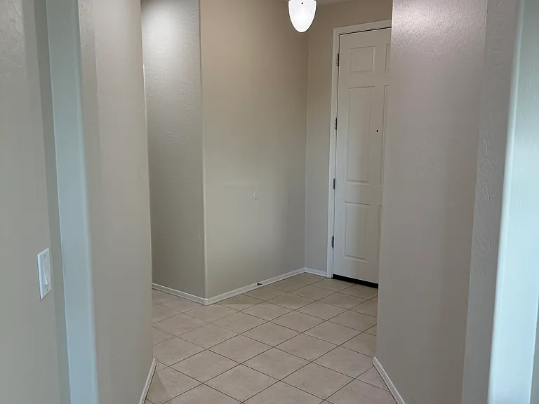 1879 W Owens Way — Photo 6