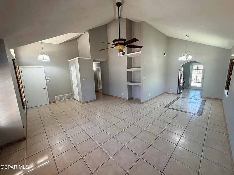 1533 El Greco Cir — Photo 6
