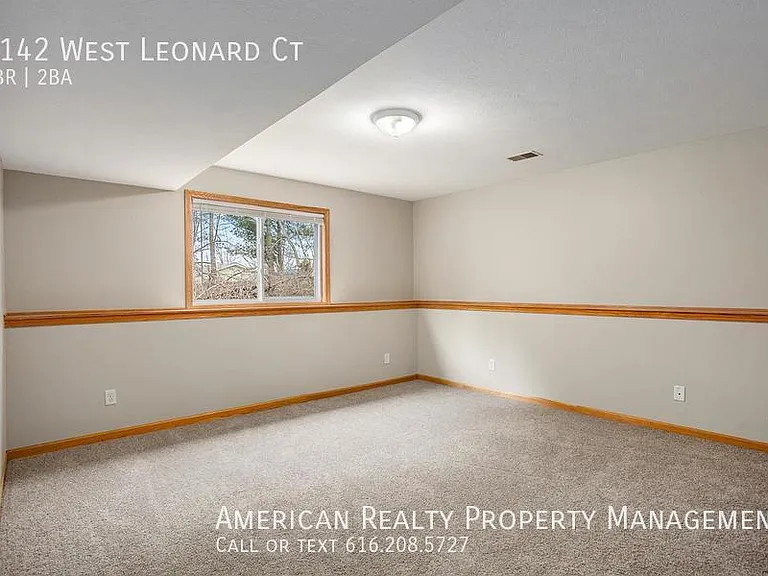 1142 W Leonard Ct NW — Photo 9