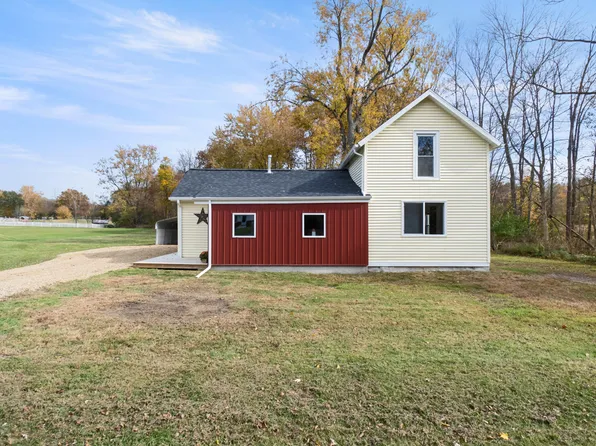 1835 S Dearing Rd, Parma, MI 49269