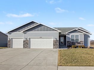 8550 William Dr, Manhattan, KS 66502
