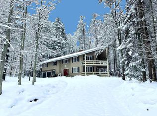 659 Magic Cir, Londonderry, VT 05148