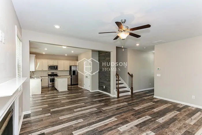 319 Lanier Ct — Photo 7