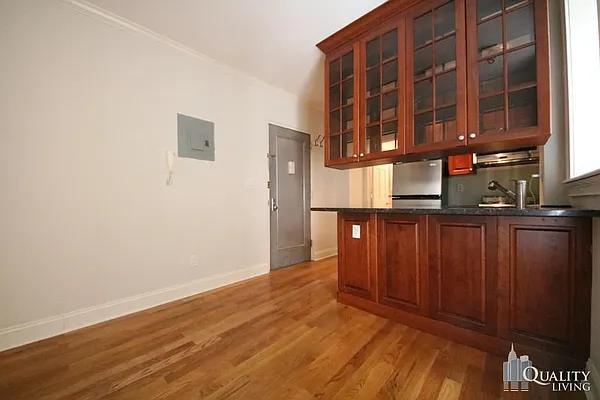 Rented by (Legacy) NY Quality Living Uptown | media 22