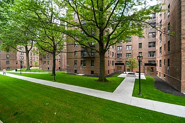 River Hill Gardens at 1981 Sedgwick Avenue in University Heights