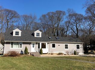 1 Elm Ln, Stony Brook, NY 11790