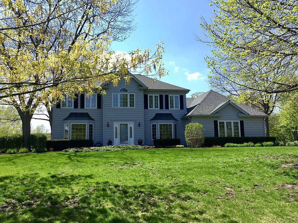 1st image of 22249 Cambridge Dr